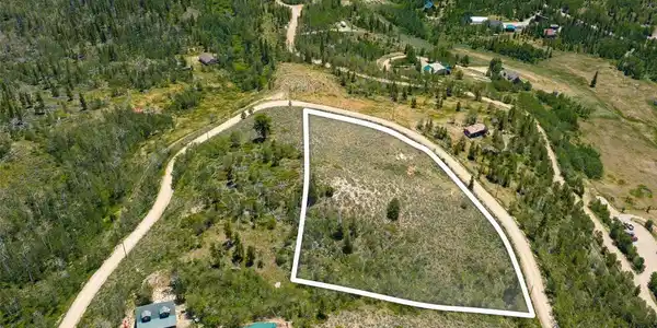 Image 3: Aerial - Markers and outlines are to give a general idea of the property location and are not to be relied upon. Image 3: Aerial - Markers and outlines are to give a general idea of the property location and are not to be relied upon.