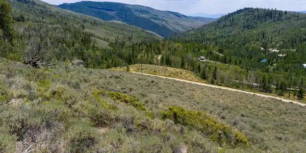 Image 4: Views Image 4: Views