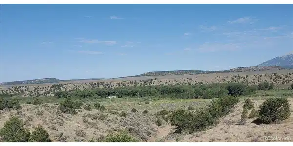 Image 4: View to the north west. Image 4: View to the north west.