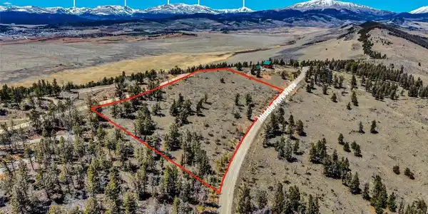 5544 Middle Fork Vista