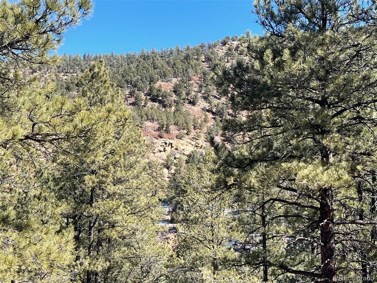 Image 2: Lot