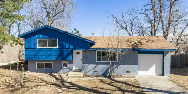 3505 Moorhead Ave