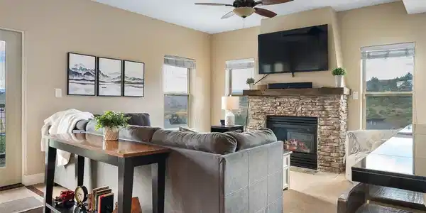 Image 2: living room Image 2: living room