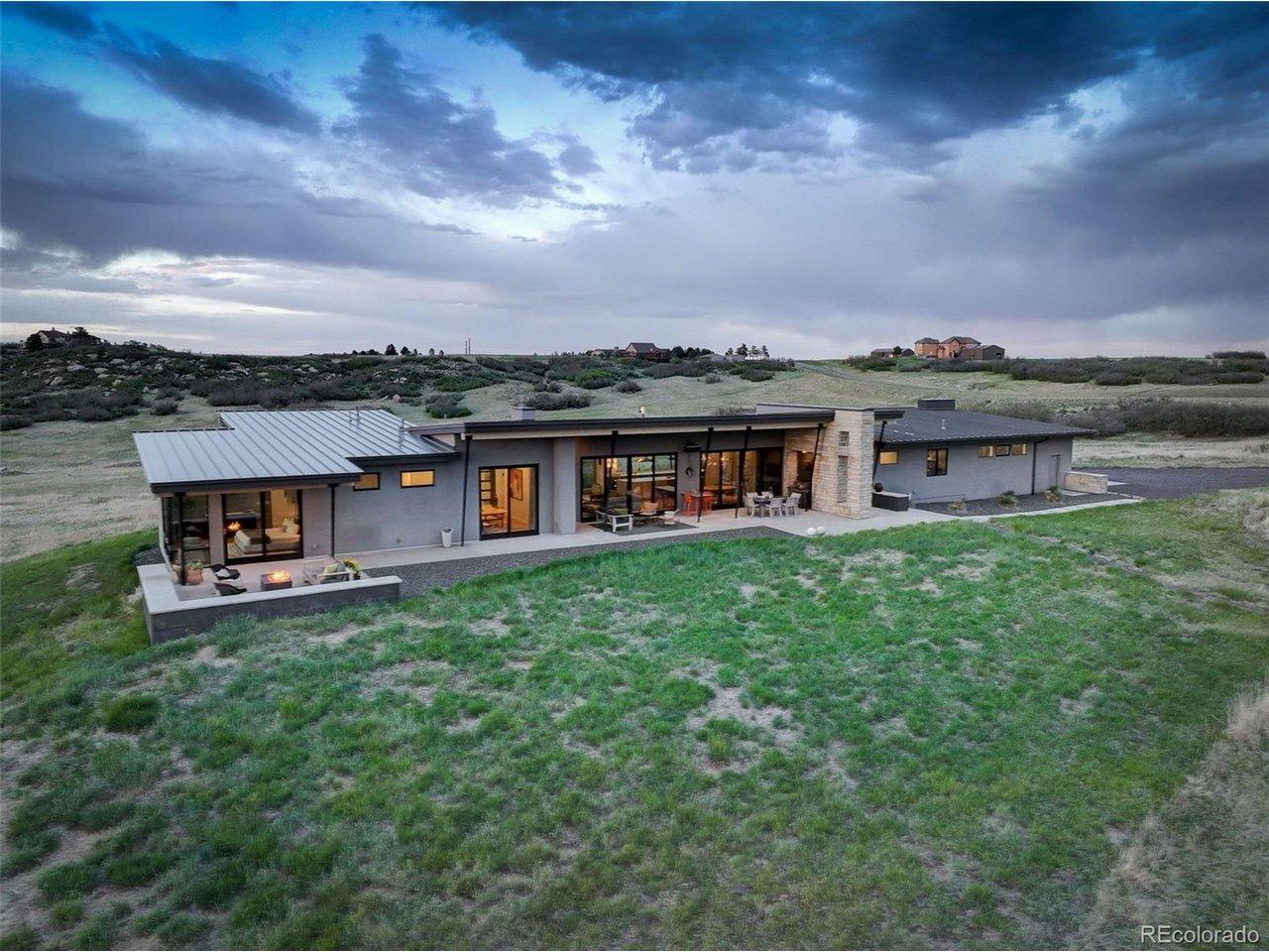 Image 3: Main floor living 1 level Ranch
