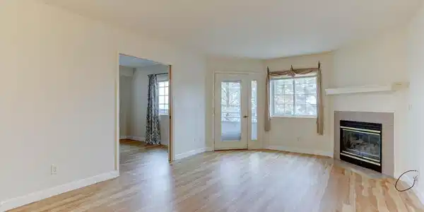 Image 2: Beautiful living room with wood floors and fireplace! Image 2: Beautiful living room with wood floors and fireplace!
