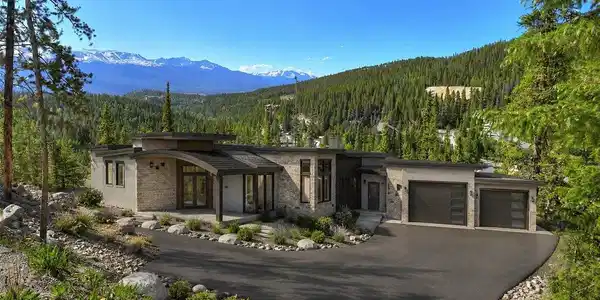 Image 4: Virtual rendering of a home similar to the architectural plans Image 4: Virtual rendering of a home similar to the architectural plans