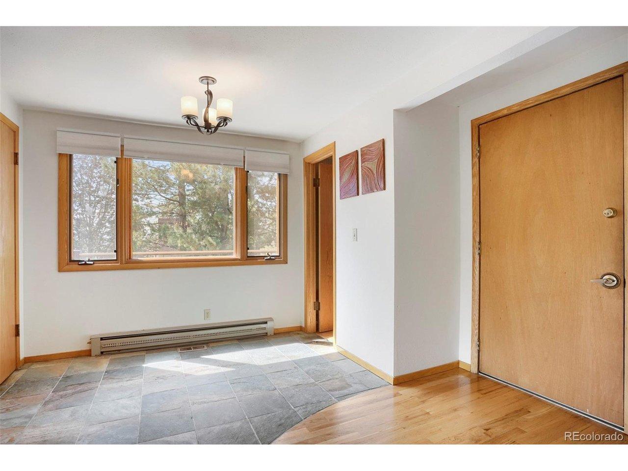 Image 2: Bright and welcoming foyer with natural light and spacious entry. Image 2: Bright and welcoming foyer with natural light and spacious entry.