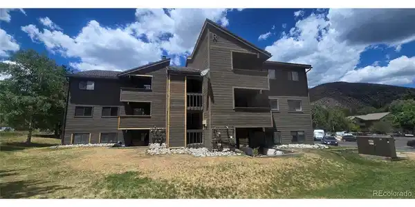 1061 W Beaver Creek Blvd