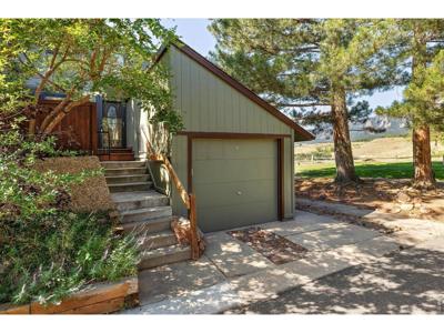 1656 Bradley Dr