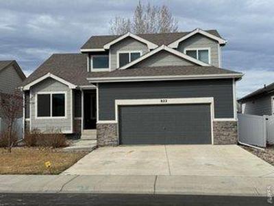 822 Finch Dr