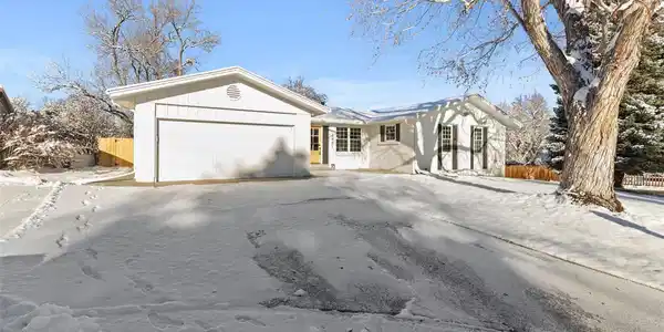 4481 E Fair Cir