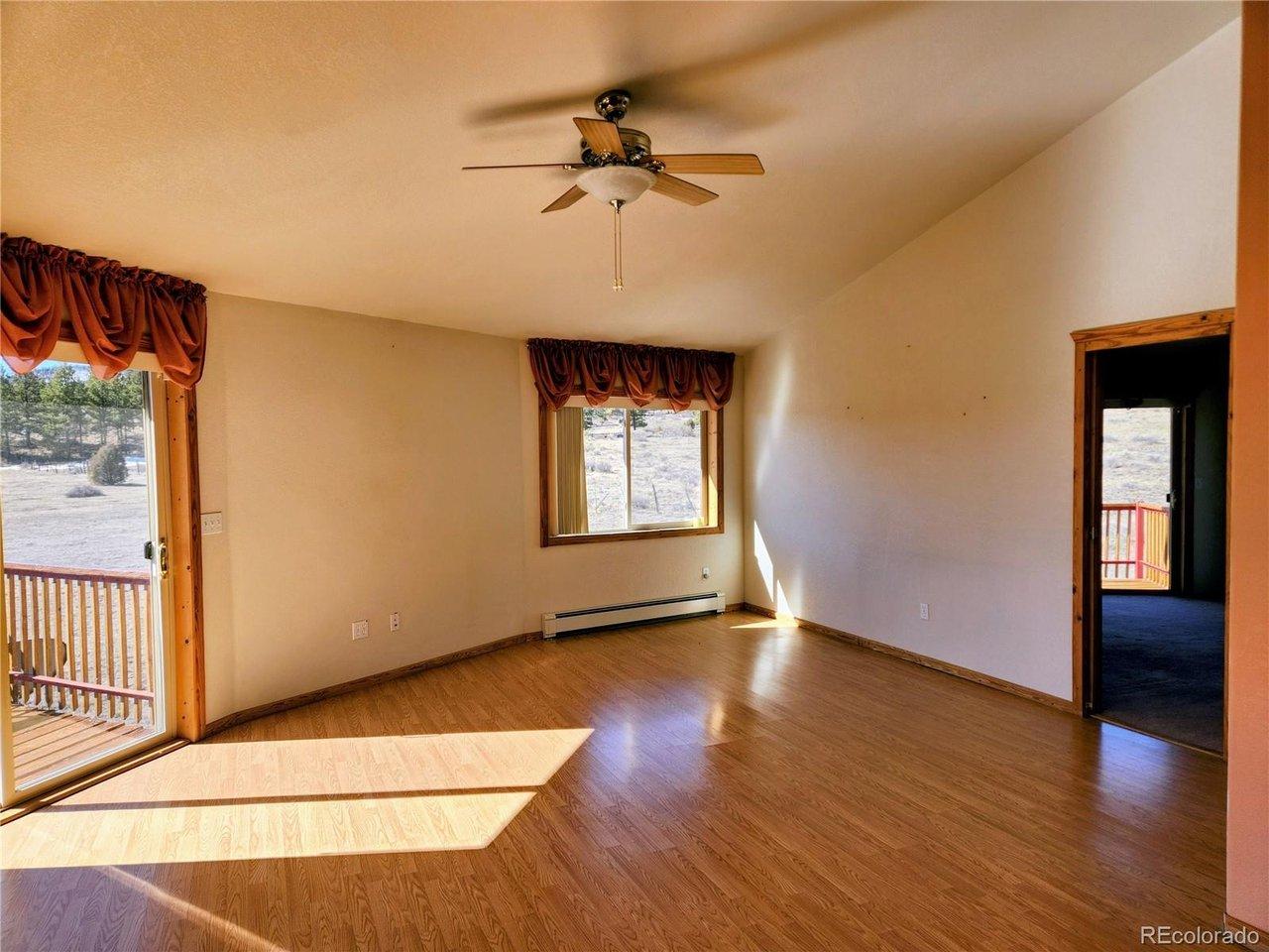 Image 4: living area Image 4: living area