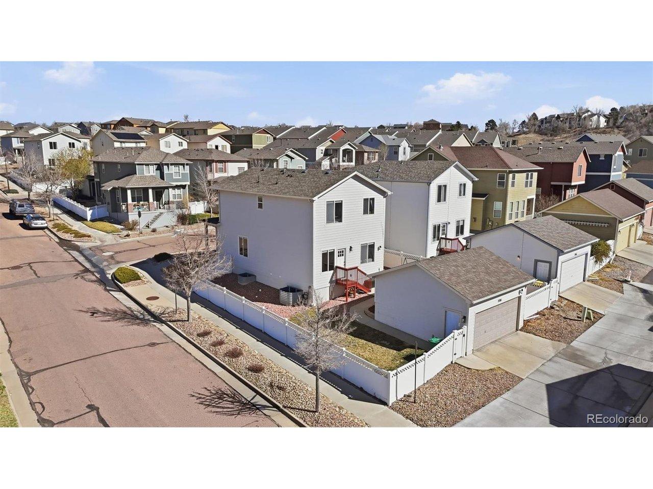 Image 2: Located on a 0.10 acre cul-de-sac, corner lot. with a 2-car detached garage. Image 2: Located on a 0.10 acre cul-de-sac, corner lot. with a 2-car detached garage.
