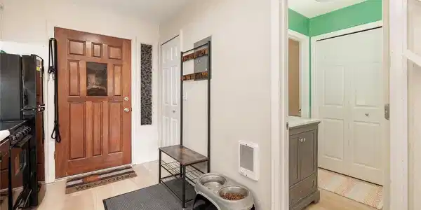 Image 3: Entry Way