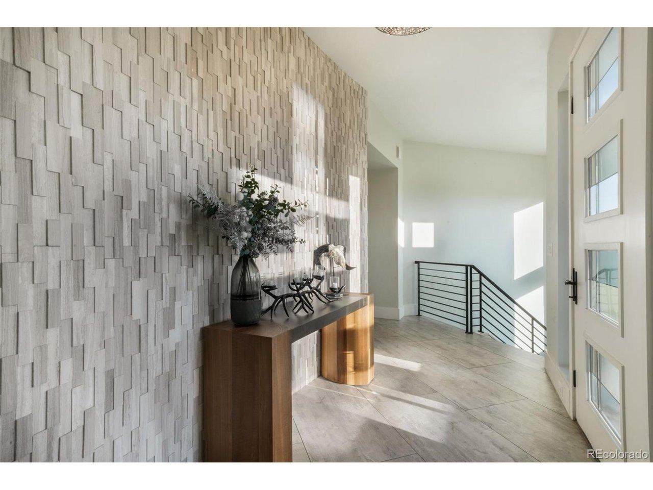 Image 3: Entryway Image 3: Entryway