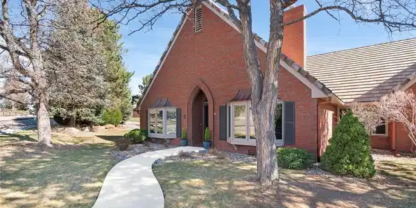 5 Porcupine Ln