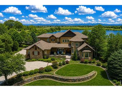 5759 Pelican Shores Dr