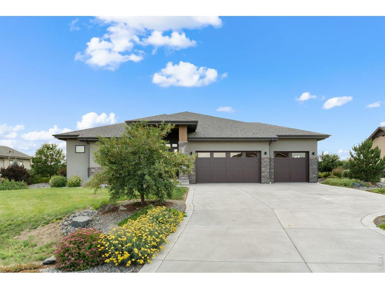 Image 2: Oversized 3 car garage and concrete drive Image 2: Oversized 3 car garage and concrete drive
