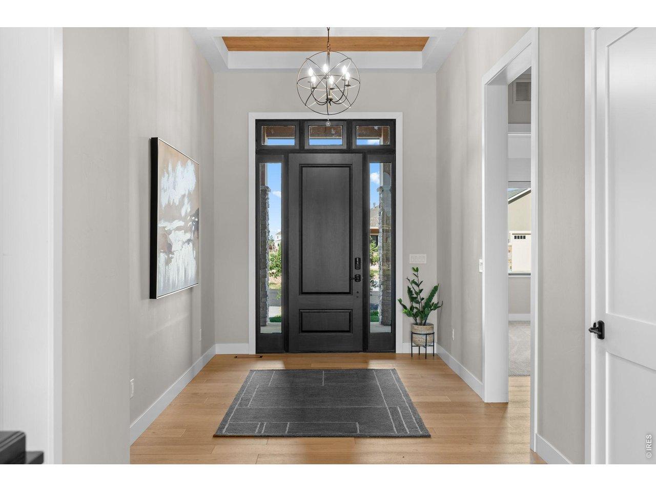 Image 4: Stately interior entrance Image 4: Stately interior entrance