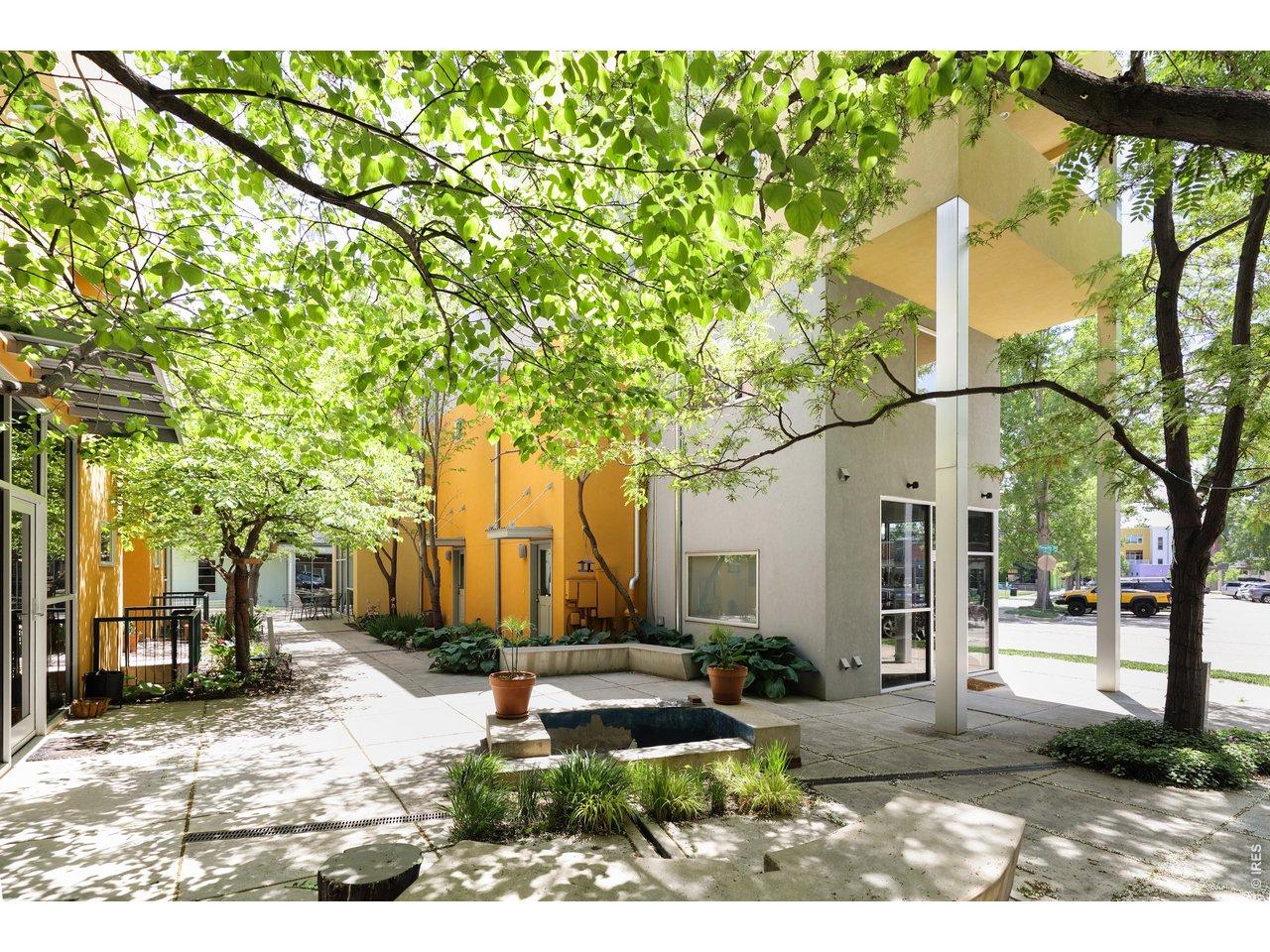 Image 3: Courtyard Image 3: Courtyard