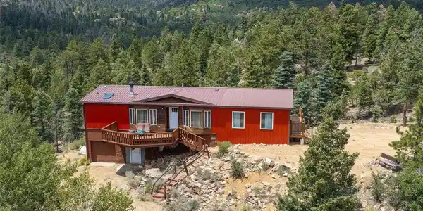 54 Oak Dr