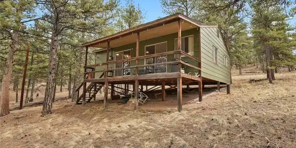 80 Crystal Ln