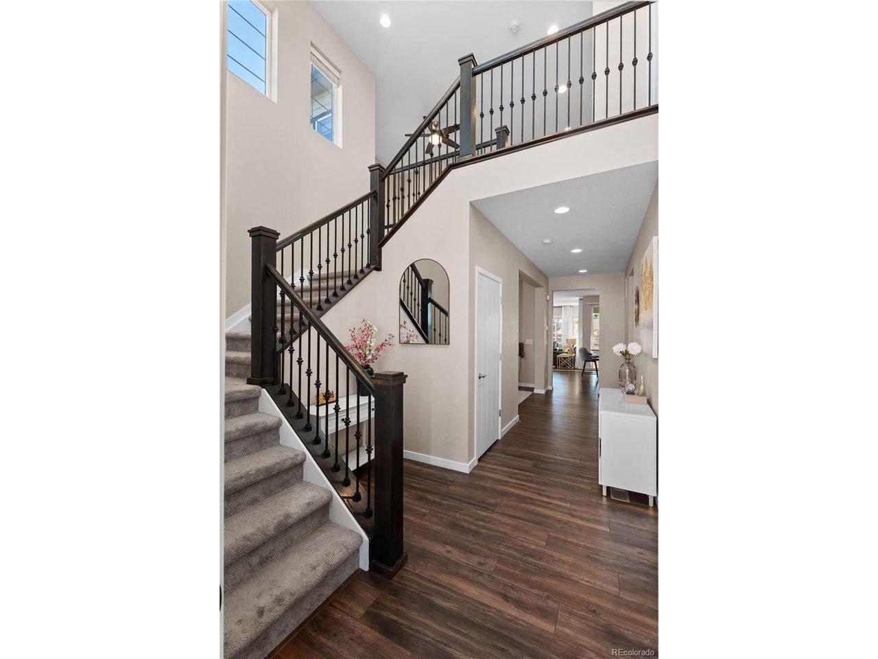 Image 3: 2-Story Entry Image 3: 2-Story Entry