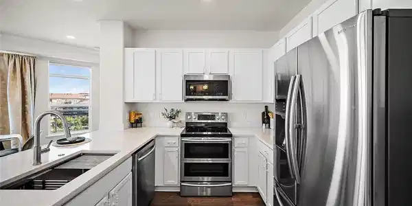 Image 4: Full updated kitchen