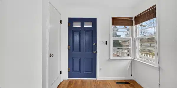 Image 4 Image 4