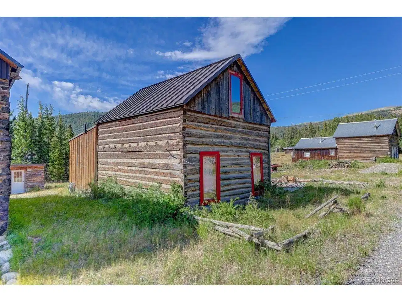 Image 1: Welcome to your dream cabin!