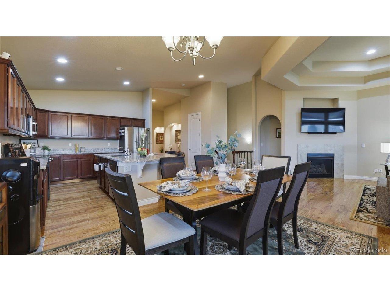 Image 4: Open floor plan, great for entertaining family and friends. Image 4: Open floor plan, great for entertaining family and friends.