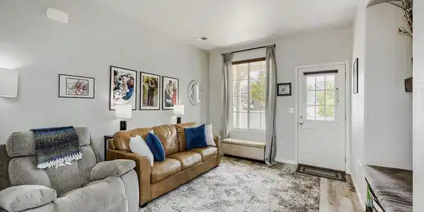 Image 3: Living Room Image 3: Living Room