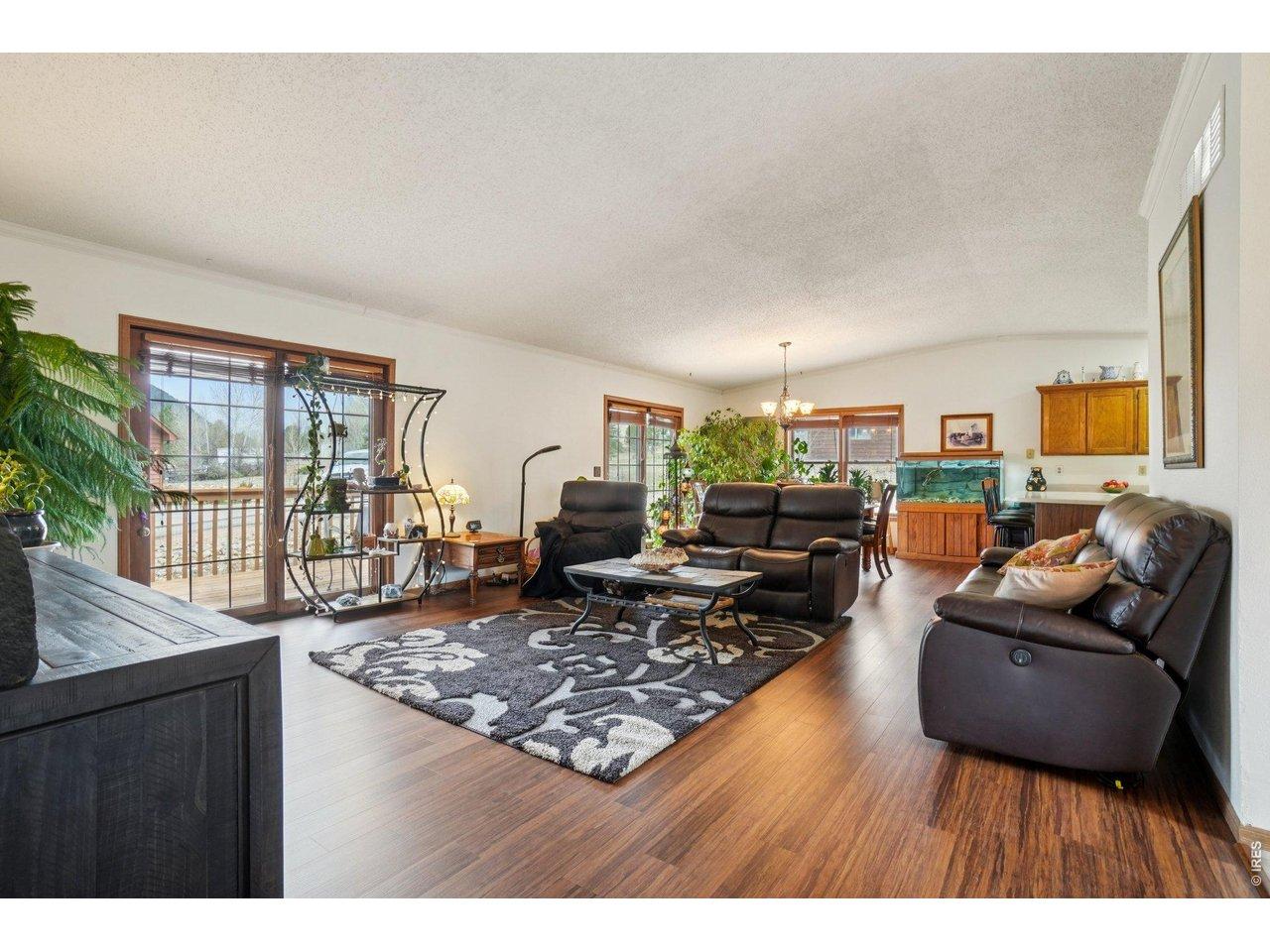 Image 4: Living Room Image 4: Living Room
