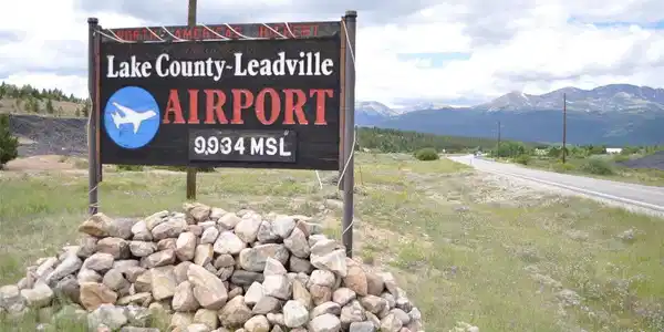 Image 4: Close to Airport Entrance