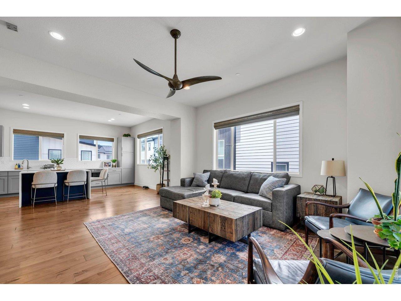 Image 2: Wide-plank hardwood floors Image 2: Wide-plank hardwood floors
