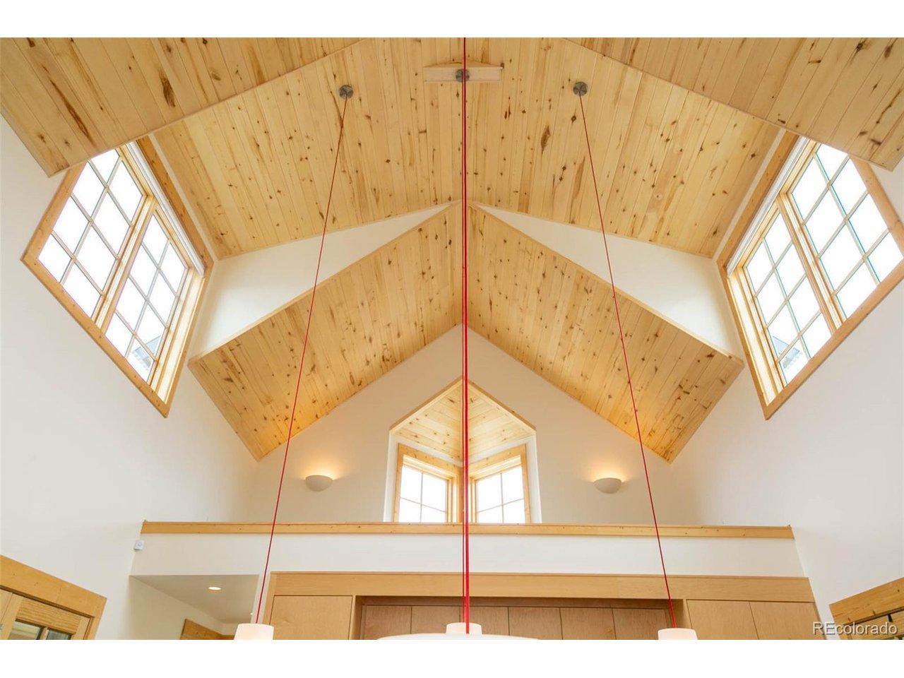 Image 3: Vaulted Ceilings Image 3: Vaulted Ceilings