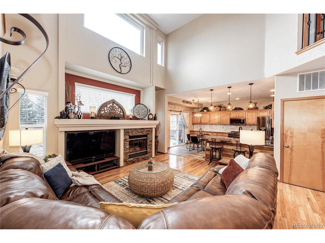Image 4: Gas Fireplace Image 4: Gas Fireplace