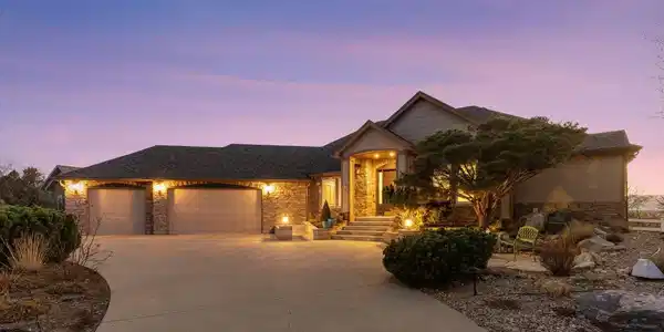 3035 S Buttercup Cir