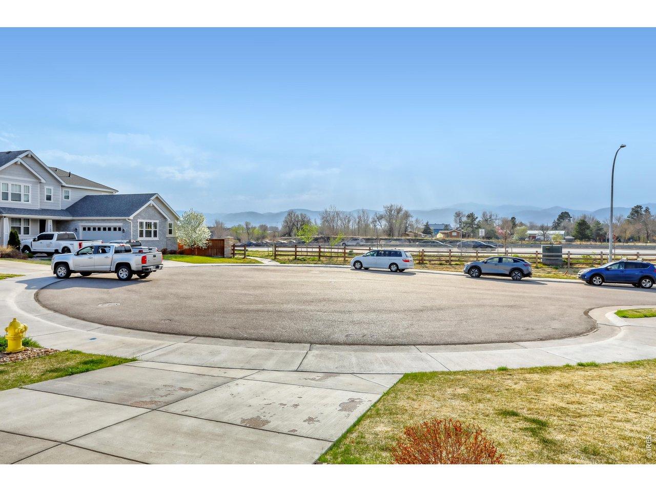 Image 2: Mountain Views & Cul-de-Sac Location Image 2: Mountain Views & Cul-de-Sac Location