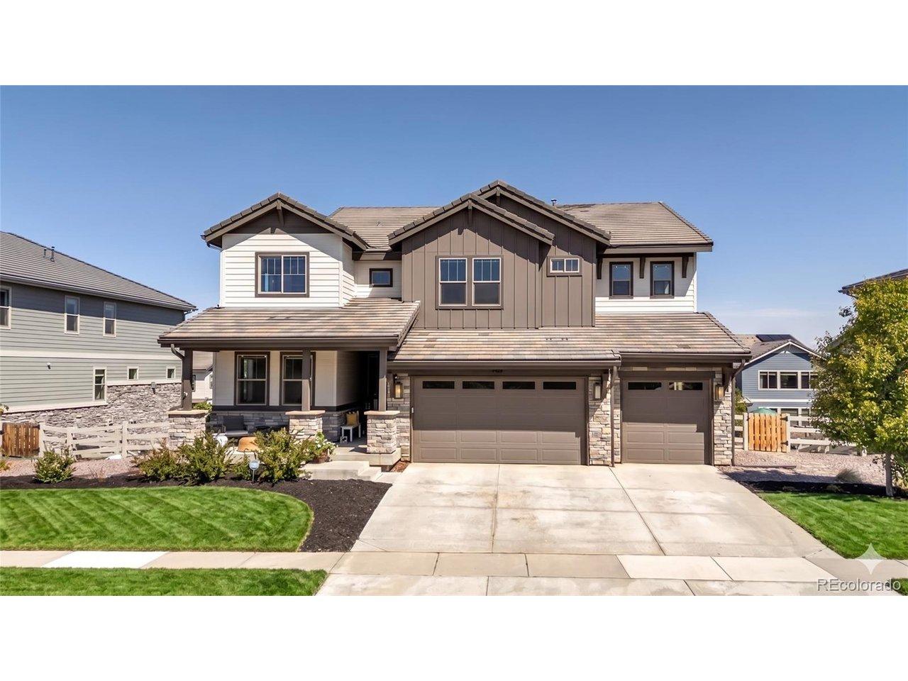 Image 2: Rare 4-car tandem garage and wide driveway (lawn enhanced) Image 2: Rare 4-car tandem garage and wide driveway (lawn enhanced)
