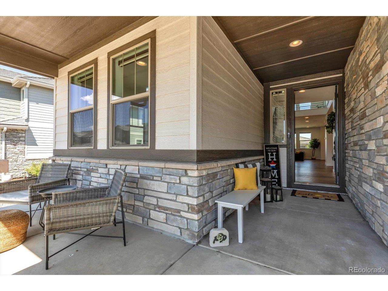 Image 3: Cozy covered front porch and entry Image 3: Cozy covered front porch and entry