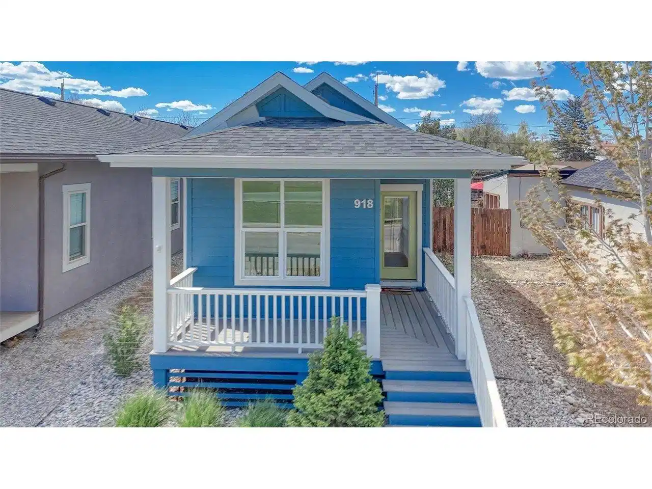 Image 1: Welcome home to this wonderfully located 2 bedroom, 2 bathroom easy keeper! Image 1: Welcome home to this wonderfully located 2 bedroom, 2 bathroom easy keeper!