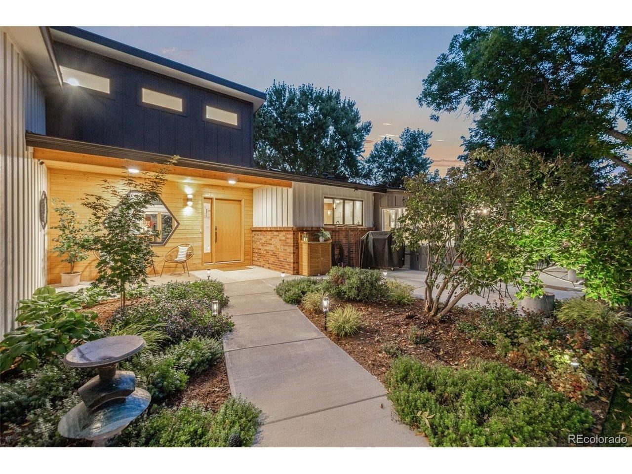 Image 4: NICE WALK UP TO HOUSE - Parking for 6 Cars in front and to side of the entry. Image 4: NICE WALK UP TO HOUSE - Parking for 6 Cars in front and to side of the entry.