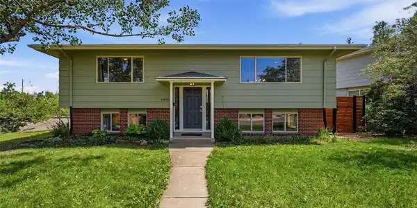 4400 Brookfield Dr
