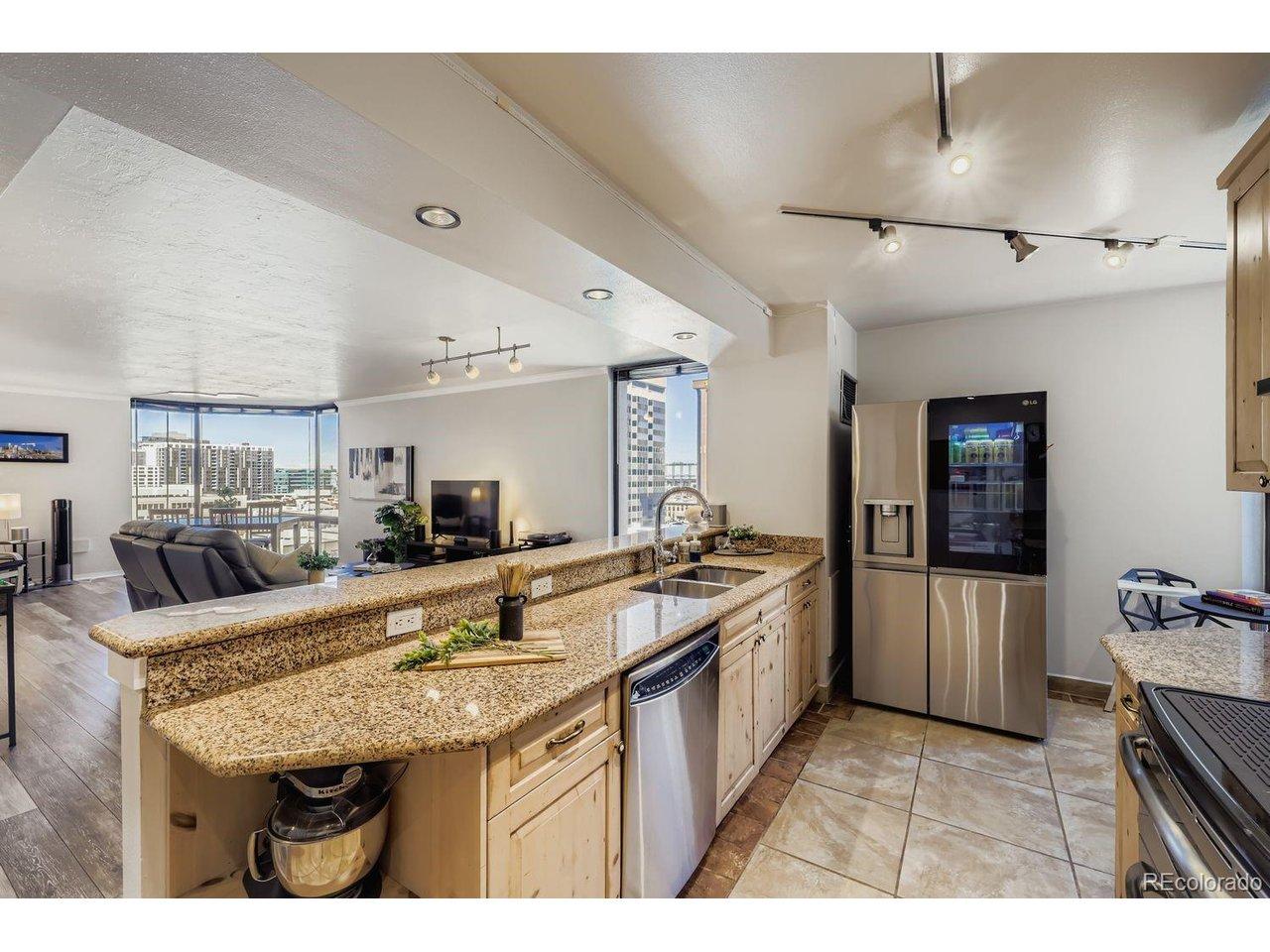Image 2: Kitchen