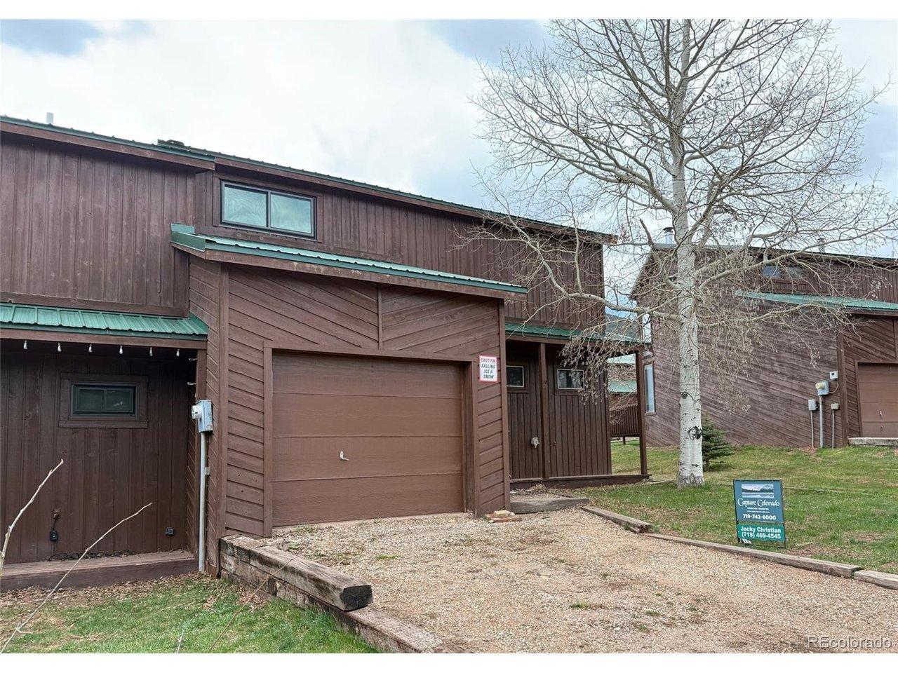 Image 2: Front of Condo