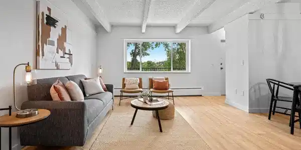800 W Belleview Ave