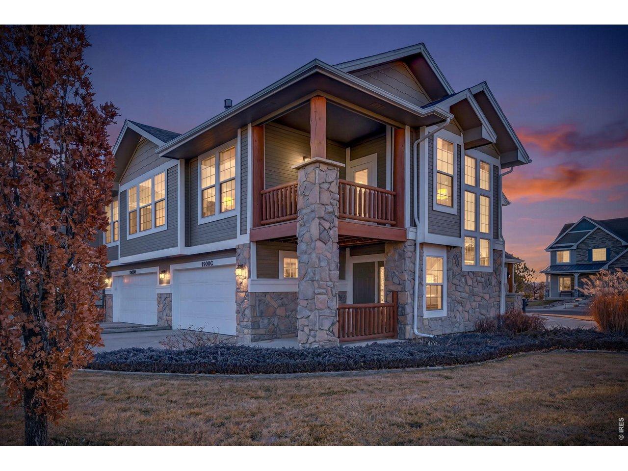 Image 3: Luxury 2nd floor condo in water valley with attached Awesome 2 car garage! Image 3: Luxury 2nd floor condo in water valley with attached Awesome 2 car garage!