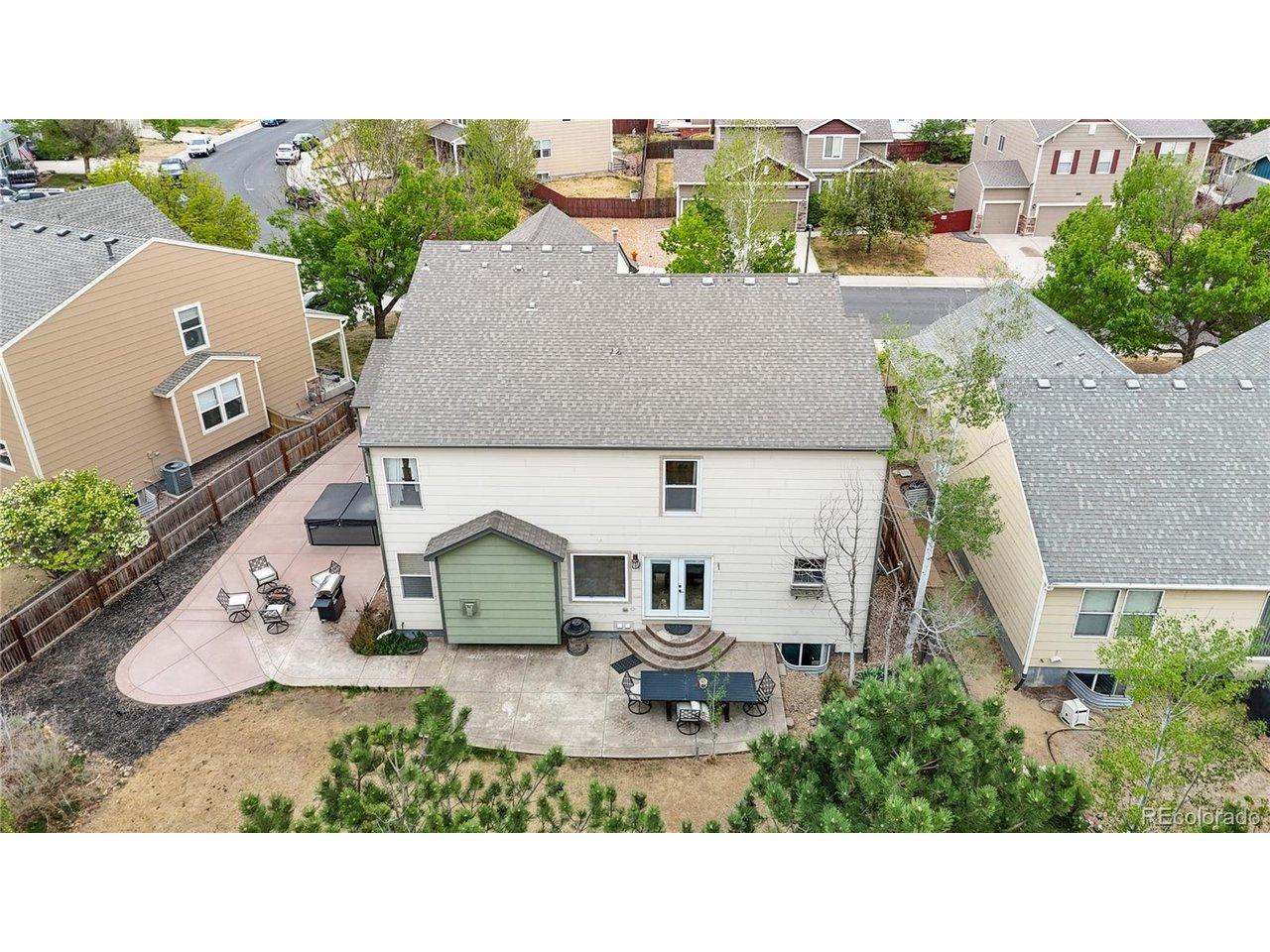 Image 4: Large Private Patio and Yard Image 4: Large Private Patio and Yard