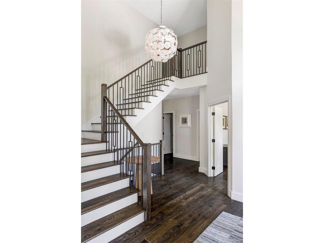 Image 2: Entry Image 2: Entry
